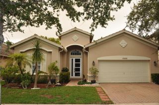 19496 S Whitewater Avenue, Weston, FL 33332