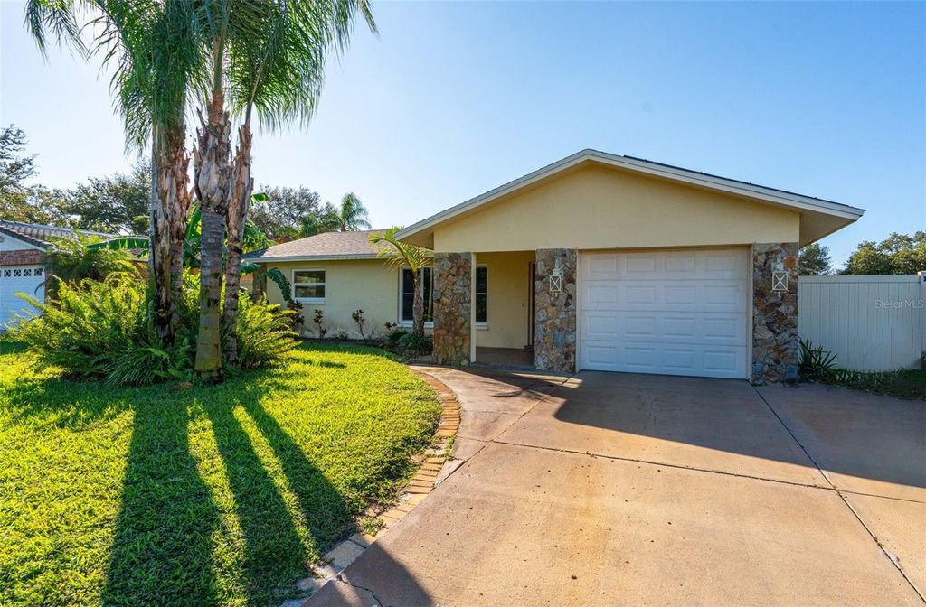 2592 14TH AVENUE SW, Largo, FL 33770