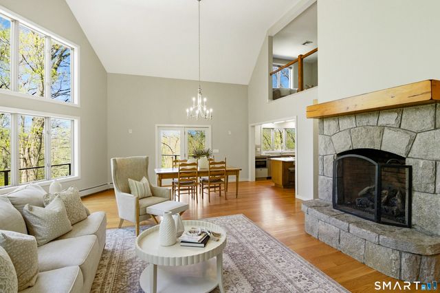 28 Garnet Road, Roxbury, CT 06783