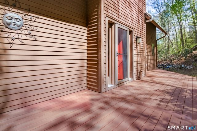 28 Garnet Road, Roxbury, CT 06783