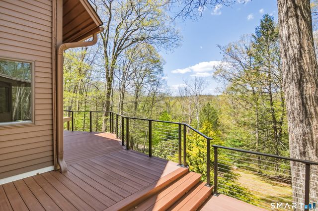 28 Garnet Road, Roxbury, CT 06783