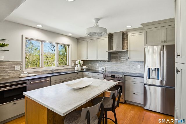 28 Garnet Road, Roxbury, CT 06783