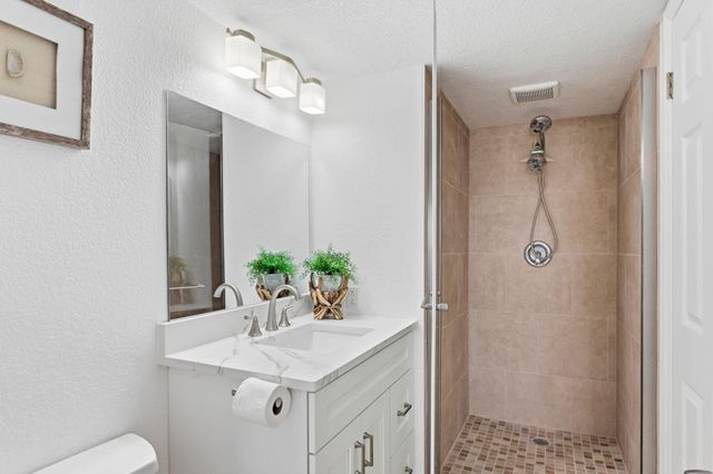 1629 Riverview Road 818, Deerfield Beach, FL 33441
