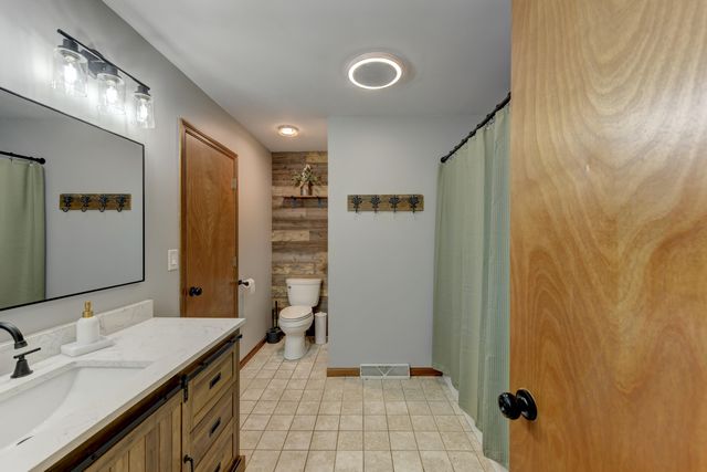 15826 Stevenson Place, Lowell, IN 46356