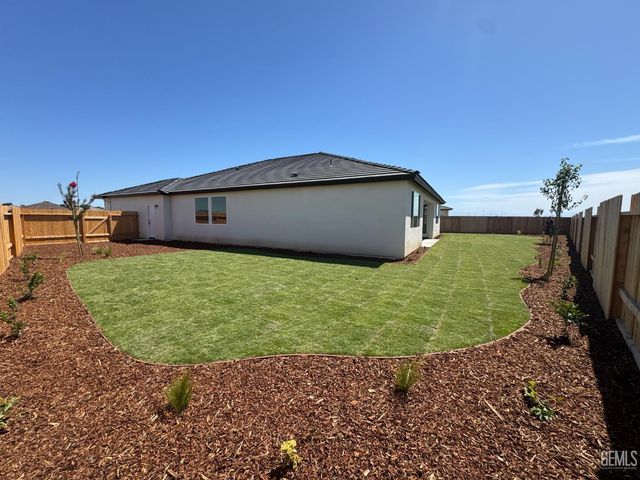 11001 Quentari Avenue, Bakersfield, CA 93311