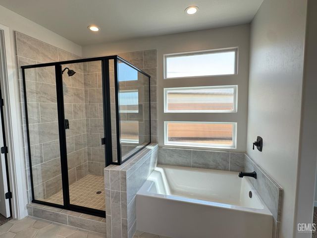 11001 Quentari Avenue, Bakersfield, CA 93311