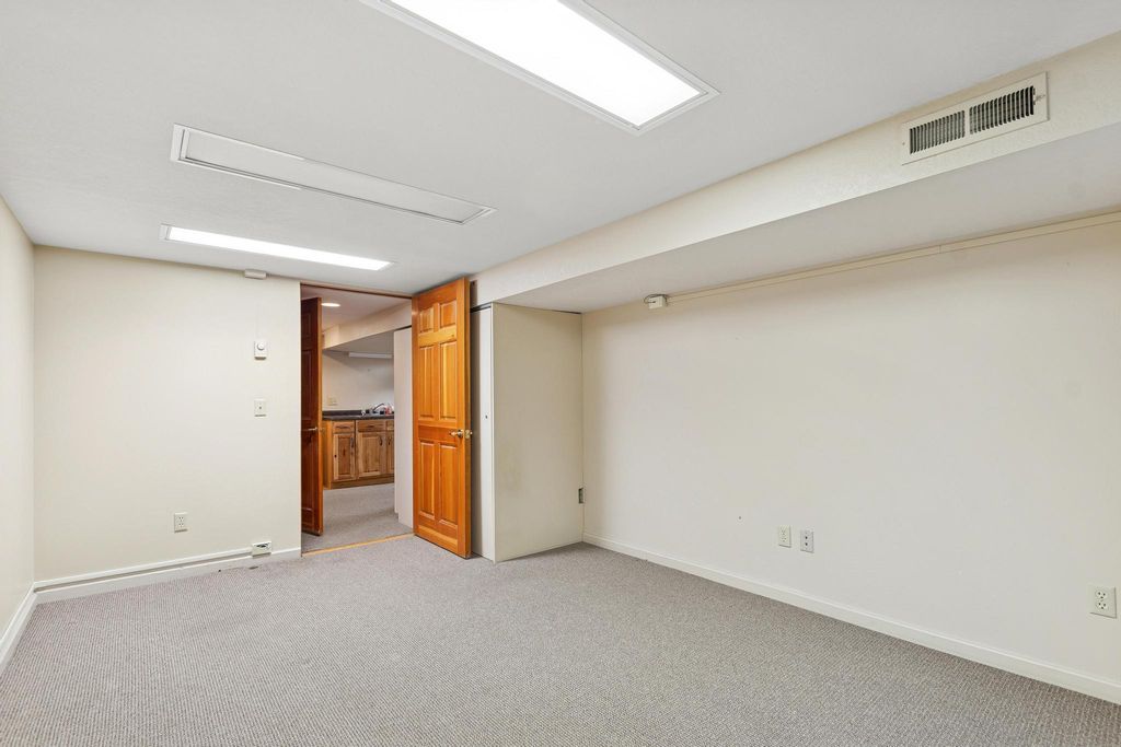 327 Spokane Avenue, Whitefish, MT 59937 photo 30