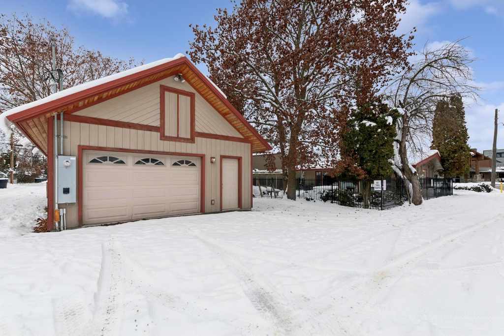 327 Spokane Avenue, Whitefish, MT 59937 photo 35