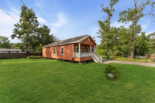 27665 Peach Creek Drive, New Caney, TX 77357