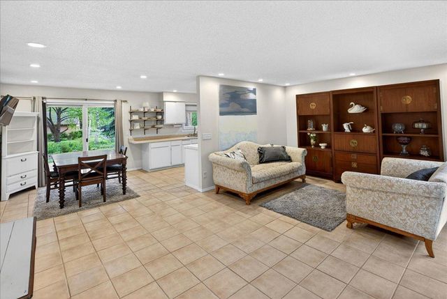10204 Valley Forge Lane N, Maple Grove, MN 55369