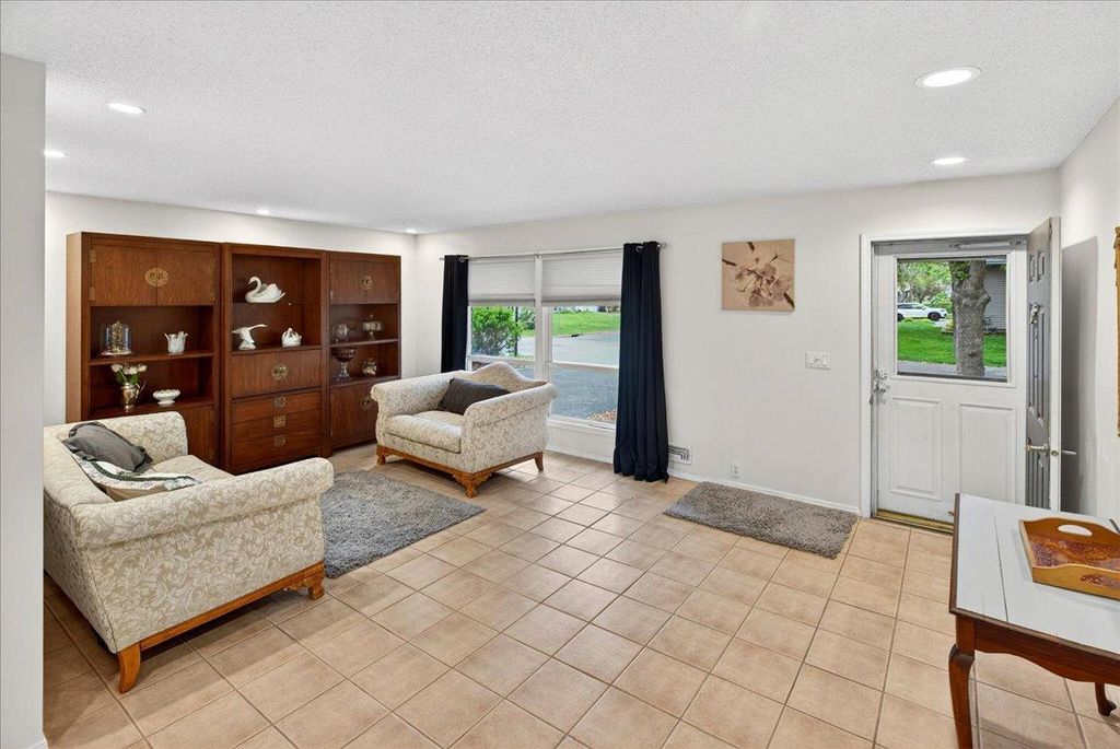 10204 Valley Forge Lane N, Maple Grove, MN 55369 — photo 5