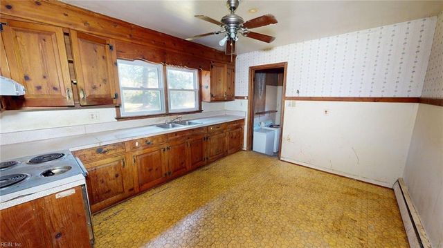 704 Lord Nelson DR, Virginia Beach, VA 23464