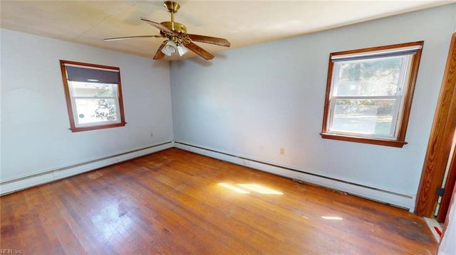 704 Lord Nelson DR, Virginia Beach, VA 23464