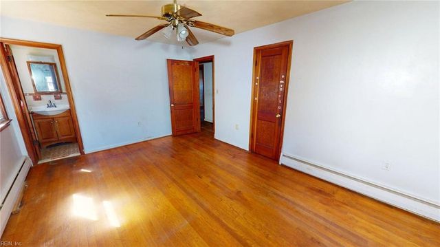 704 Lord Nelson DR, Virginia Beach, VA 23464