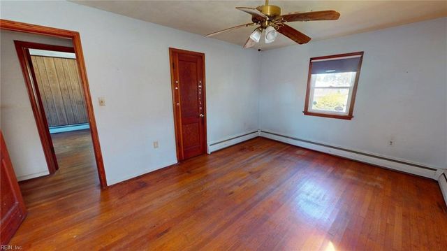 704 Lord Nelson DR, Virginia Beach, VA 23464