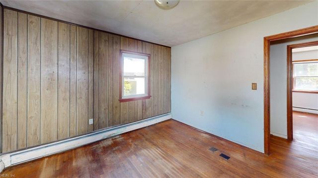 704 Lord Nelson DR, Virginia Beach, VA 23464