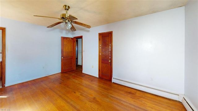 704 Lord Nelson DR, Virginia Beach, VA 23464