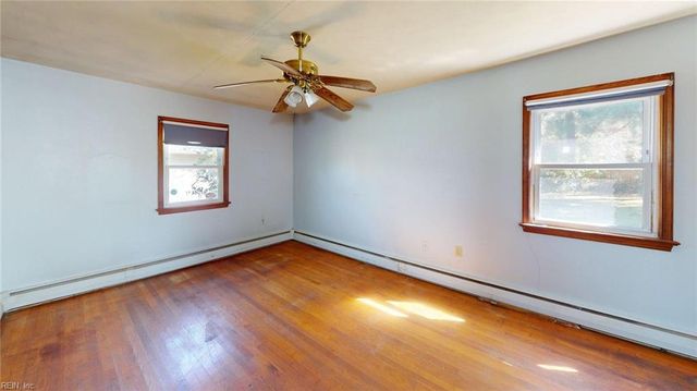 704 Lord Nelson DR, Virginia Beach, VA 23464