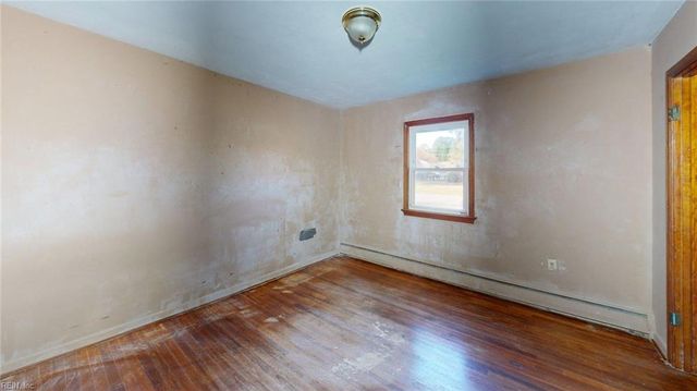 704 Lord Nelson DR, Virginia Beach, VA 23464