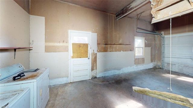 704 Lord Nelson DR, Virginia Beach, VA 23464