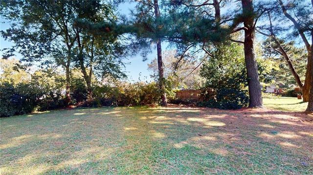 704 Lord Nelson DR, Virginia Beach, VA 23464