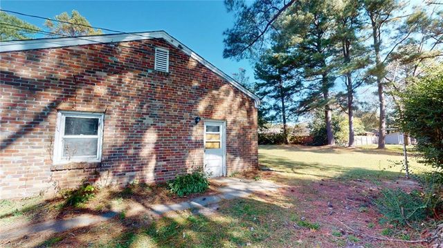 704 Lord Nelson DR, Virginia Beach, VA 23464