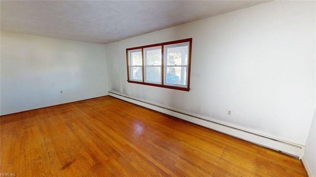 704 Lord Nelson DR, Virginia Beach, VA 23464