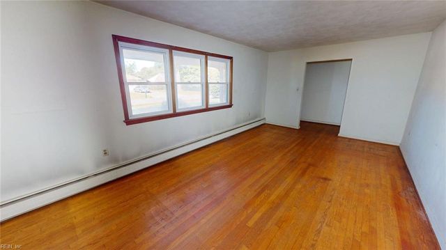 704 Lord Nelson DR, Virginia Beach, VA 23464