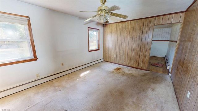 704 Lord Nelson DR, Virginia Beach, VA 23464