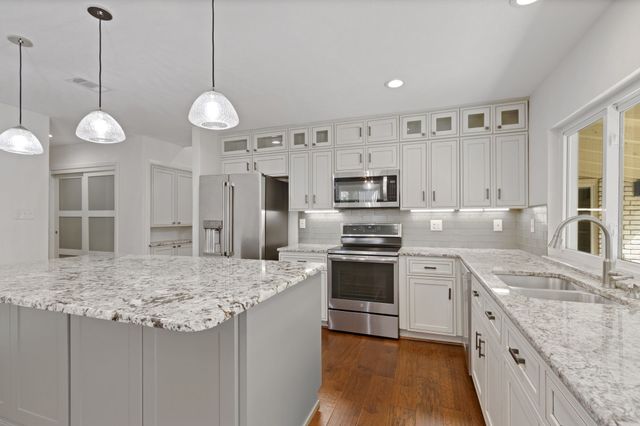 511 Woodhurst Drive, Coppell, TX 75019