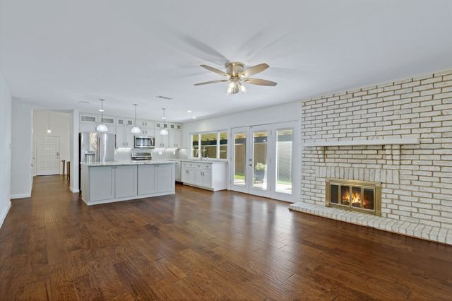 511 Woodhurst Drive, Coppell, TX 75019