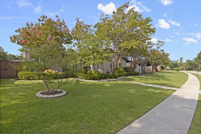 511 Woodhurst Drive, Coppell, TX 75019