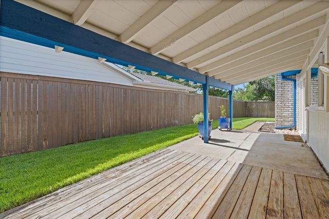 511 Woodhurst Drive, Coppell, TX 75019