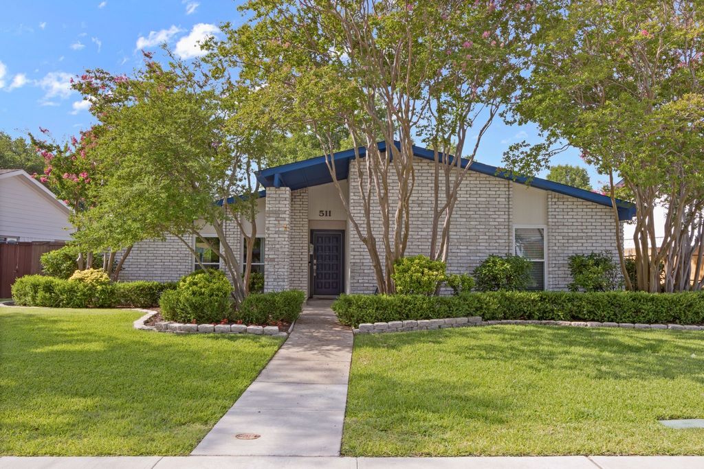 511 Woodhurst Drive, Coppell, TX 75019