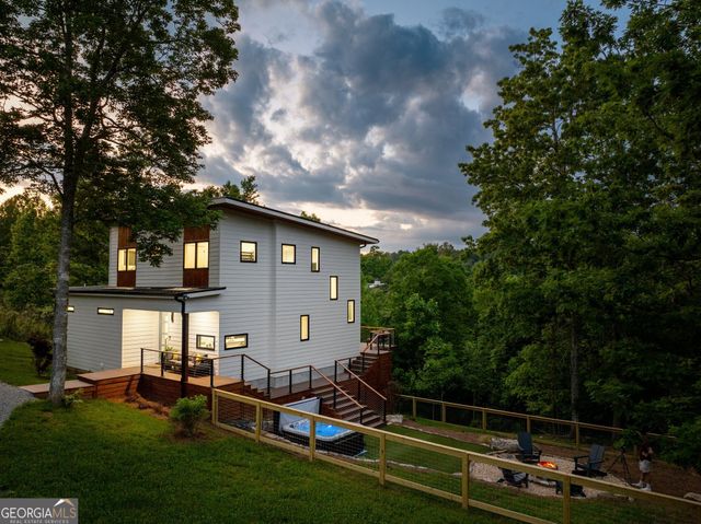 210 Brannon Ridge, Young Harris, GA 30582