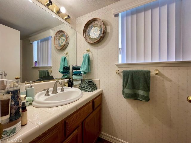 40596 Road 222, Bass Lake, CA 93604