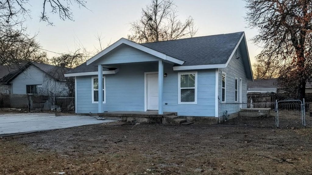 1207 Wayne Street, Fort Worth, TX 76117