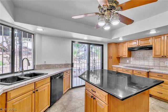 2457 Swan Lane, Las Vegas, NV 89121