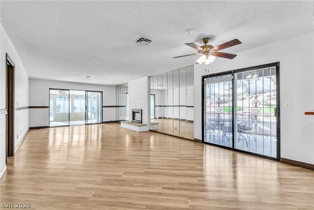 2457 Swan Lane, Las Vegas, NV 89121