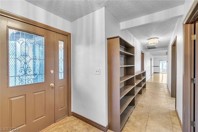 2457 Swan Lane, Las Vegas, NV 89121