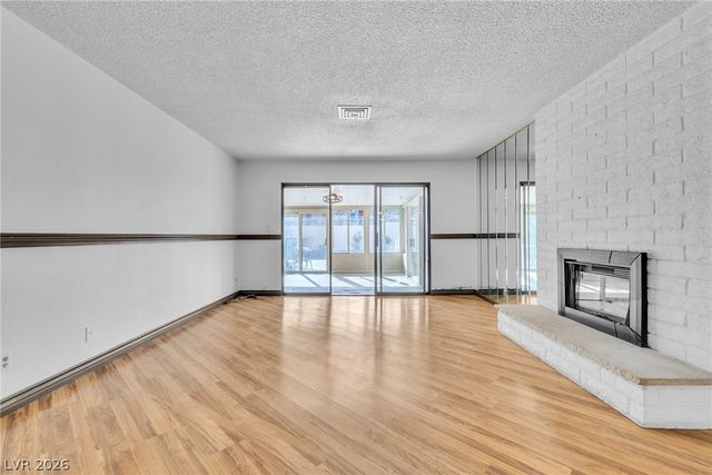 2457 Swan Lane, Las Vegas, NV 89121