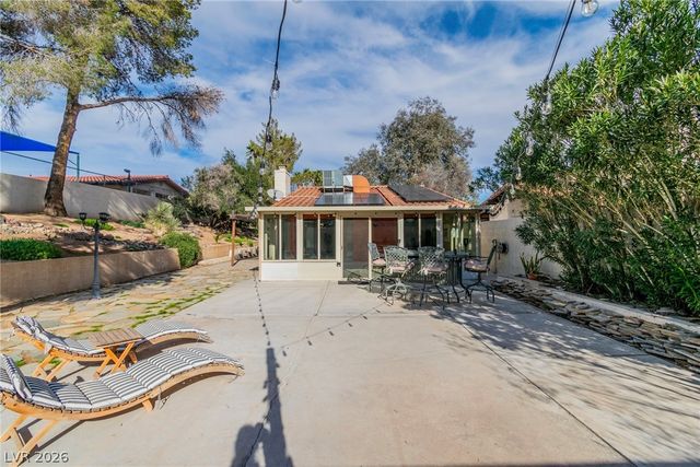 2457 Swan Lane, Las Vegas, NV 89121