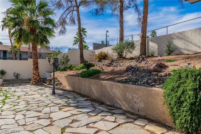 2457 Swan Lane, Las Vegas, NV 89121