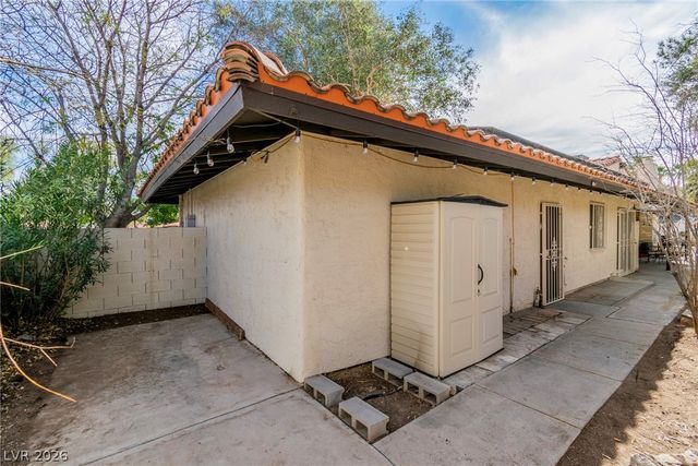 2457 Swan Lane, Las Vegas, NV 89121