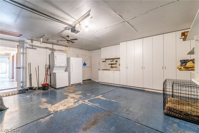 2457 Swan Lane, Las Vegas, NV 89121