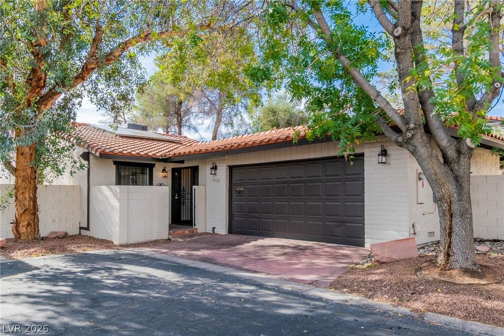 2457 Swan Lane, Las Vegas, NV 89121