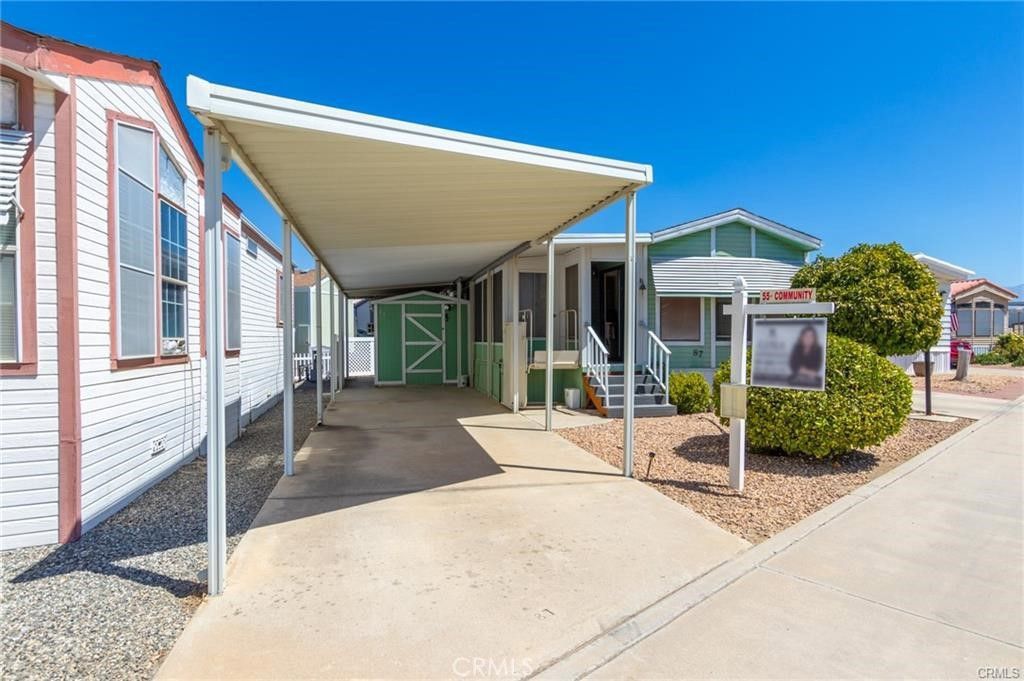 Image 12 of property listing at 1295 S Cawston Avenue 87, Hemet, CA 92545