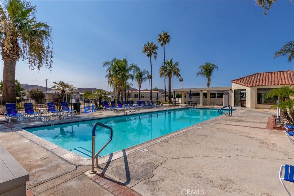 Image 16 of property listing at 1295 S Cawston Avenue 87, Hemet, CA 92545