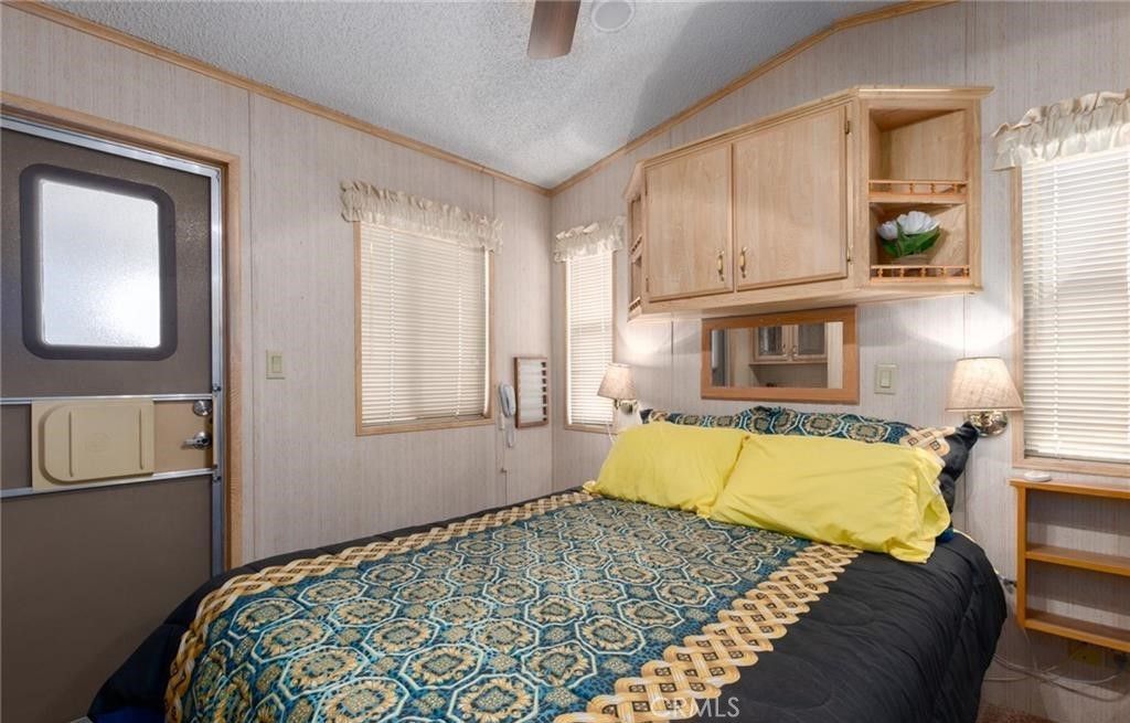 Image 8 of property listing at 1295 S Cawston Avenue 87, Hemet, CA 92545