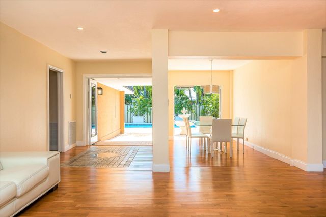 2213 NE 16th Street, Fort Lauderdale, FL 33304